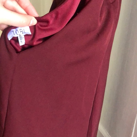 Tobi Deep V wine red mini dress - Picture 4 of 5